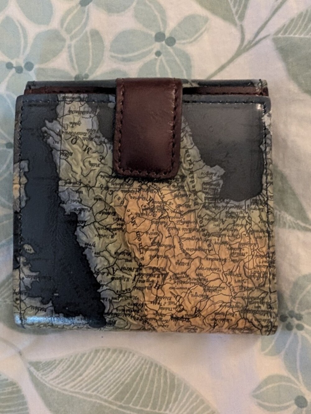 Patrician Nash Astra Greek Map Print Italian Leather Bifold Wallet - Picture 10 of 13